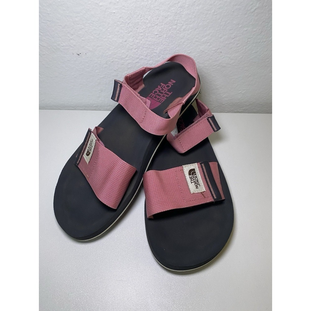 The North Face Skeena Sandals Women's Size 9 Pink Straps Black Sole Barely Worn
